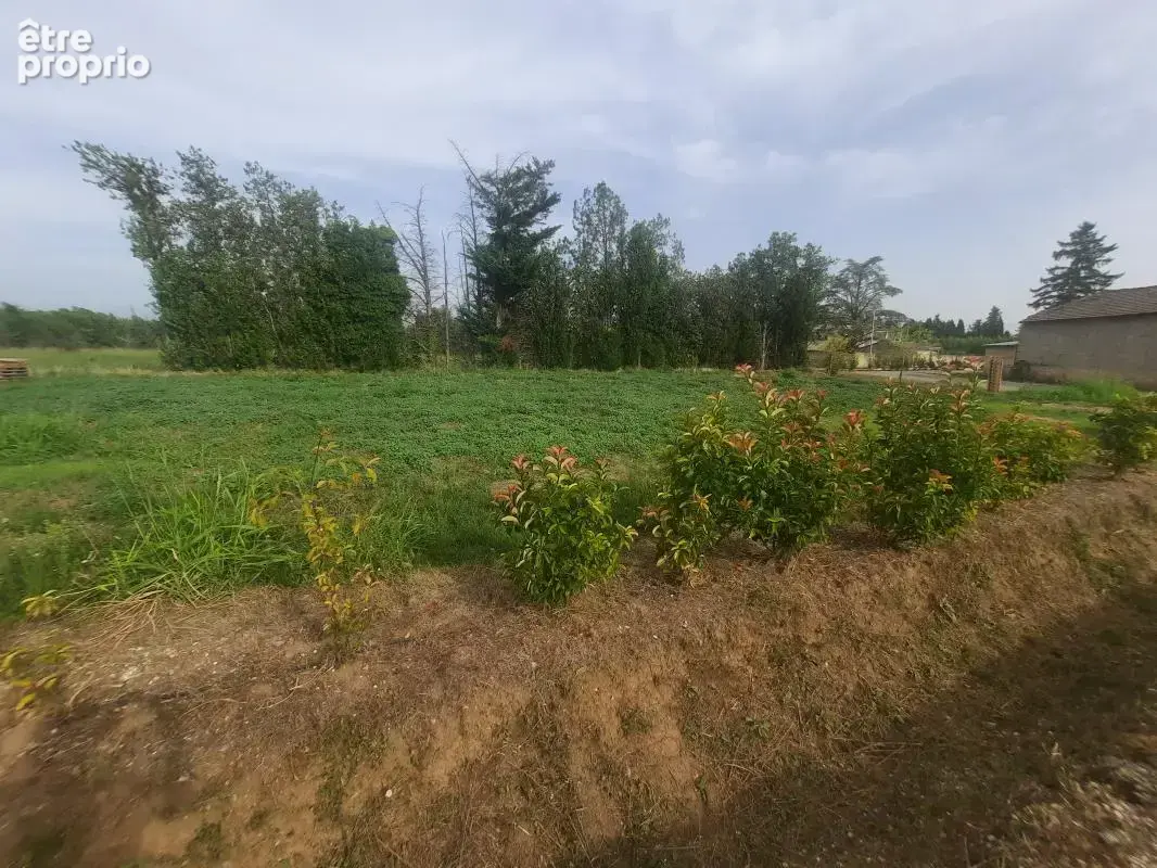 Photo Terrain à L'isle-Sur-La-Sorgue au prix de 199 000€