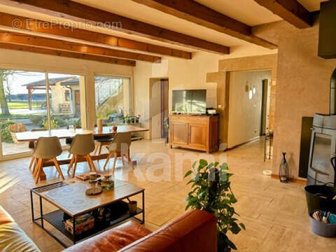 Maison à BOURG-DE-PEAGE