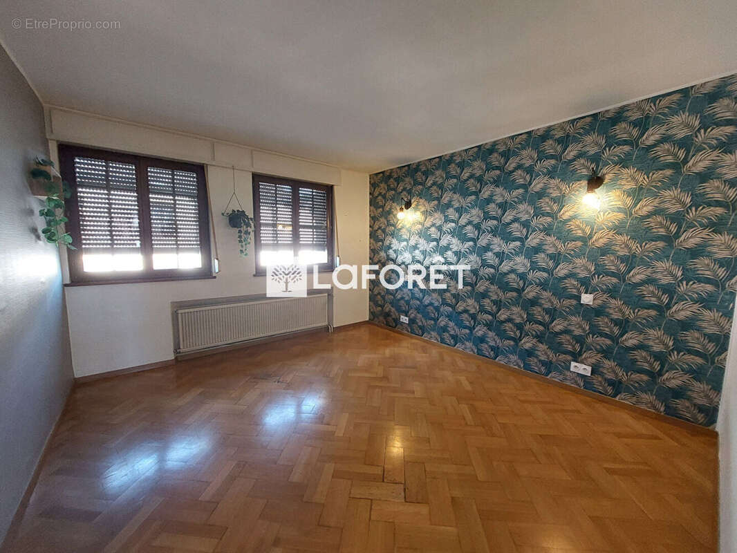 Appartement à AUDUN-LE-TICHE