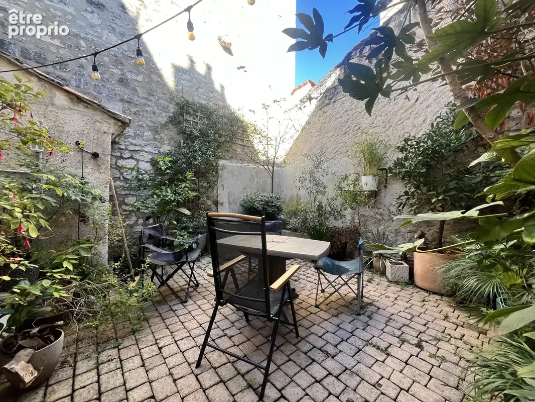 Charmante maison de ville 73m2 à Angoulême avec cour. - photo 9