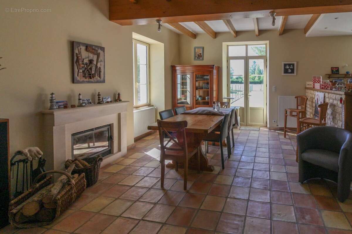 Maison à MAINE-DE-BOIXE