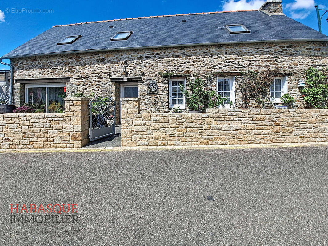 Maison à SIZUN