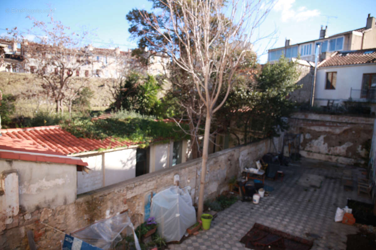 Appartement à MARSEILLE-3E