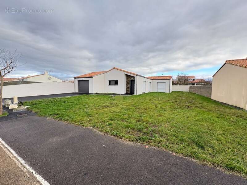 Maison à SAINT-HILAIRE-DE-RIEZ