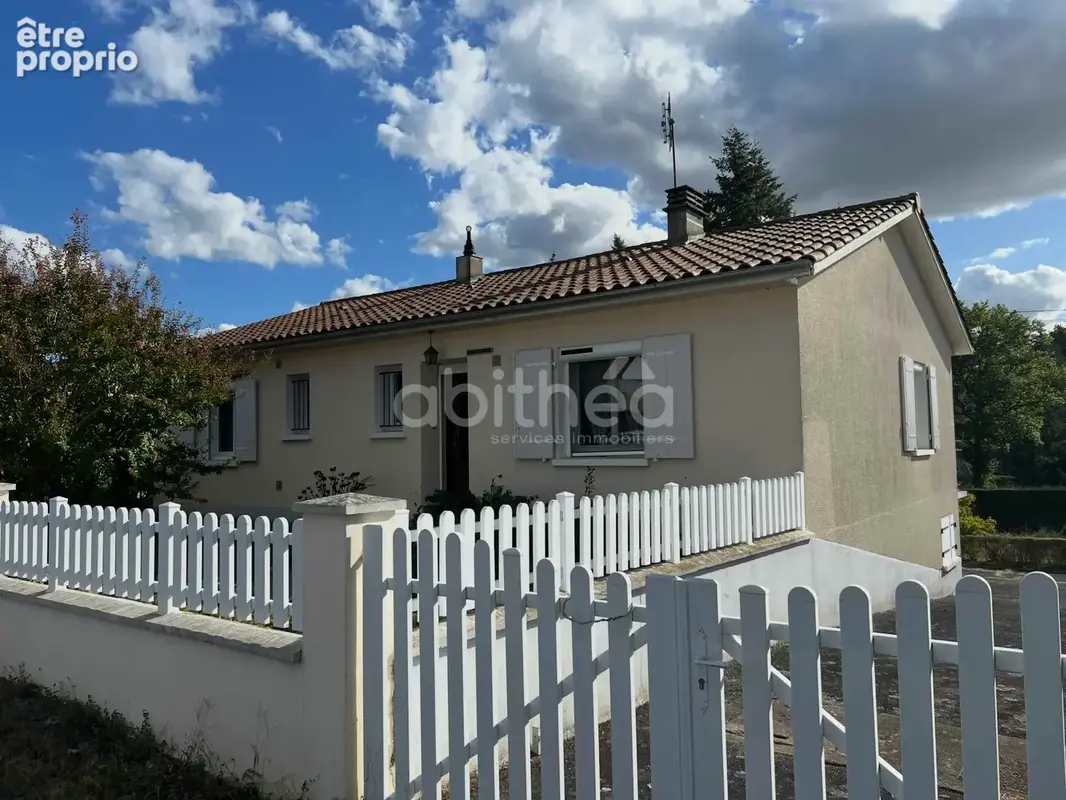Photo Maison à Chabanais au prix de 133 000€