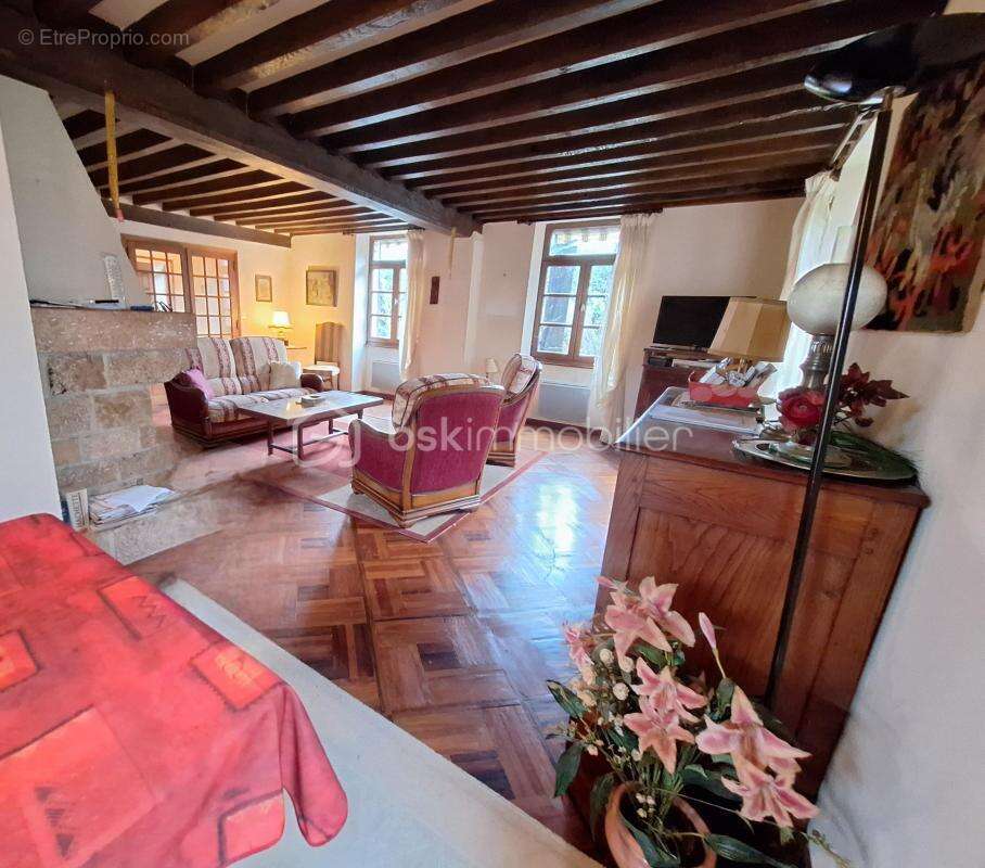 Maison à NEUVY-EN-SULLIAS