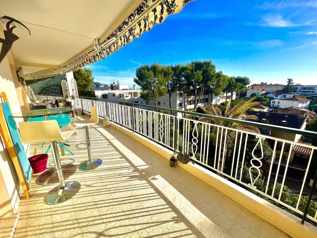 Appartement à LE CANNET