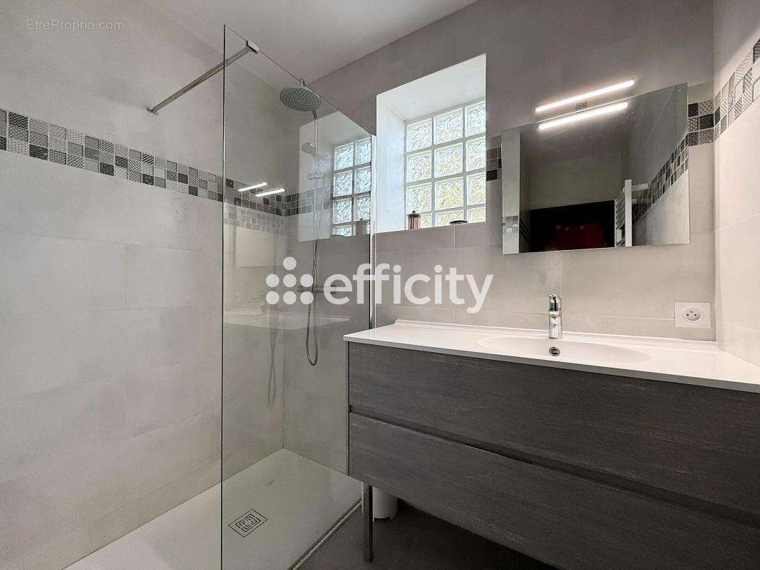 Maison à LE MASSEGROS