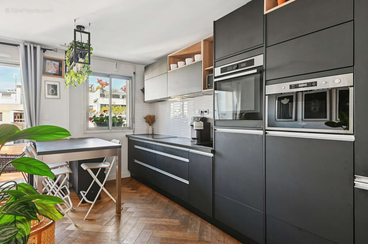 Appartement à PARIS-18E