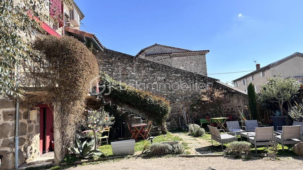 Maison à SAINT-CYR