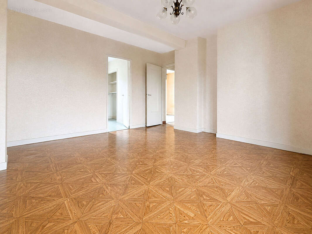 Appartement Roanne 3 pièce(s) 54.42 m2 - photo 2