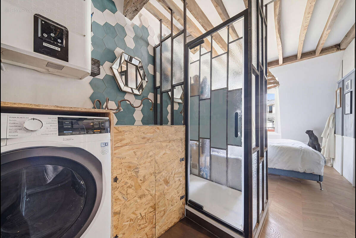 Appartement à PARIS-10E