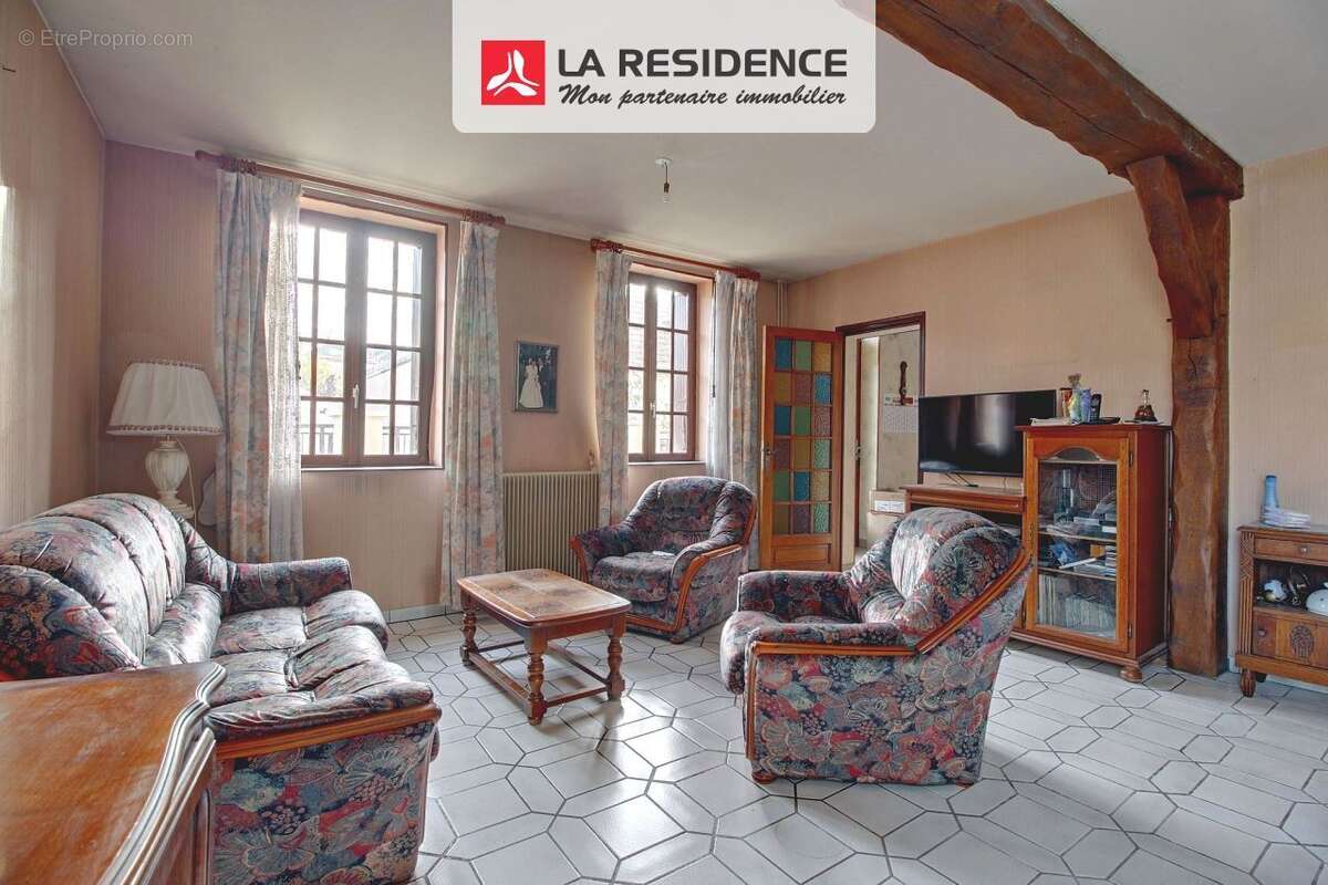 Maison à SAINT-ETIENNE-DU-ROUVRAY