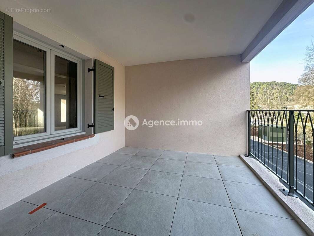 265 m² à Flassans-Sur-Issole  - photo 4