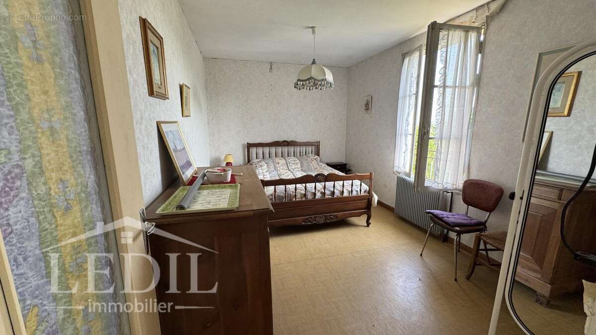 Maison à MONBAHUS