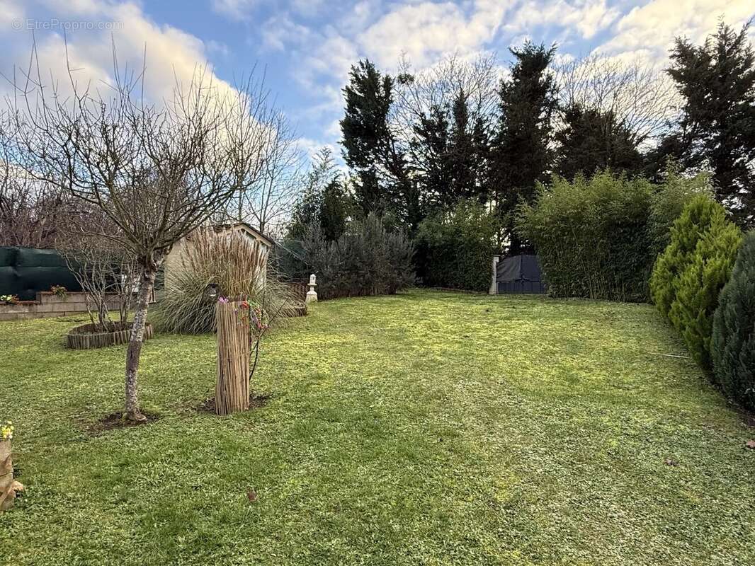 Maison à VILLENEUVE-LA-GUYARD