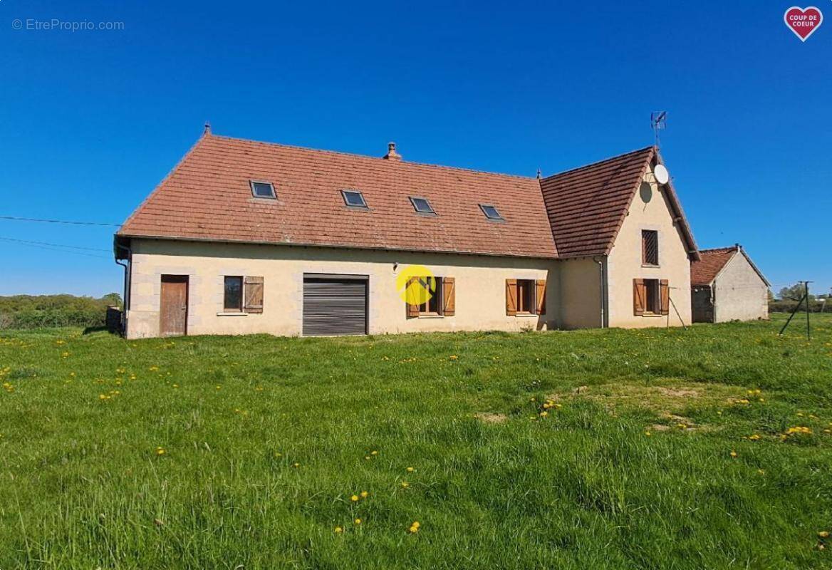 Maison à GIPCY