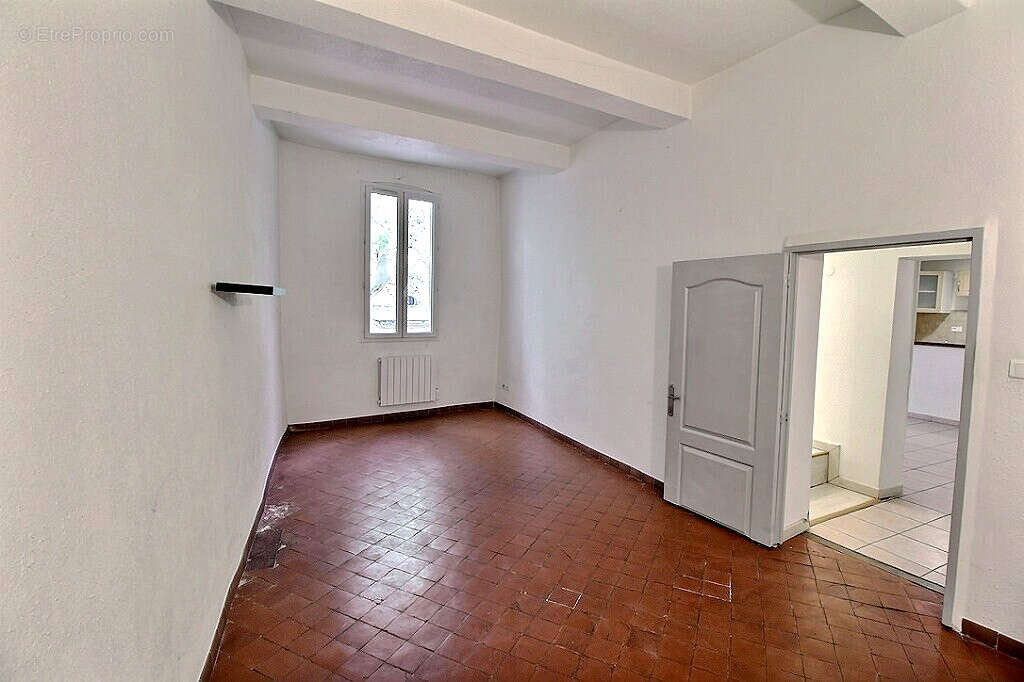 Appartement 2 chambres 1er étage - photo 2