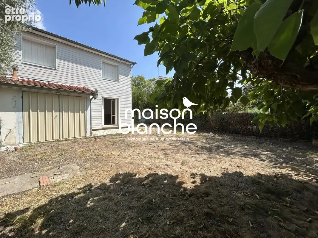 Photo Maison à Les Artigues-De-Lussac au prix de 150 000€
