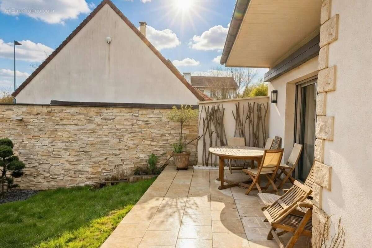 Maison à CHAMPIGNY-SUR-MARNE