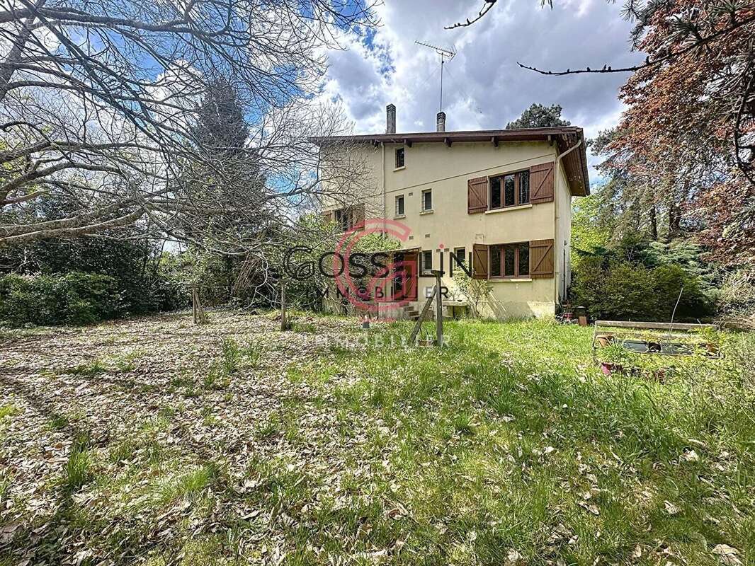 Maison Familiale de 255m2 sur 5000m2 de Terrain - photo 10