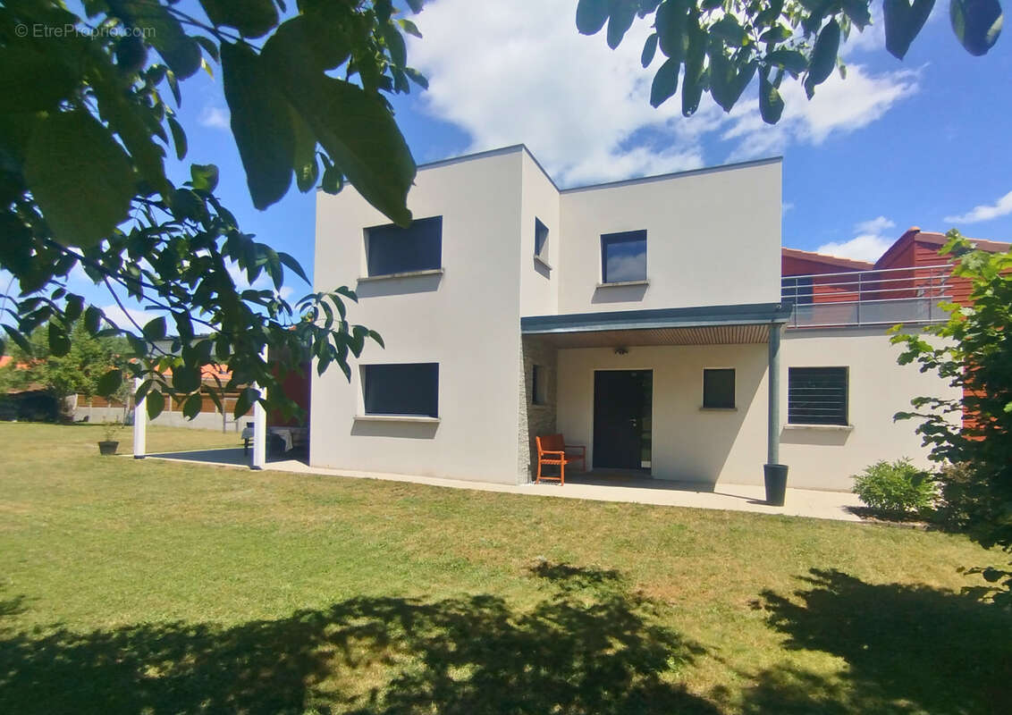 Maison d'architecte avec jardin et garage double - photo 16