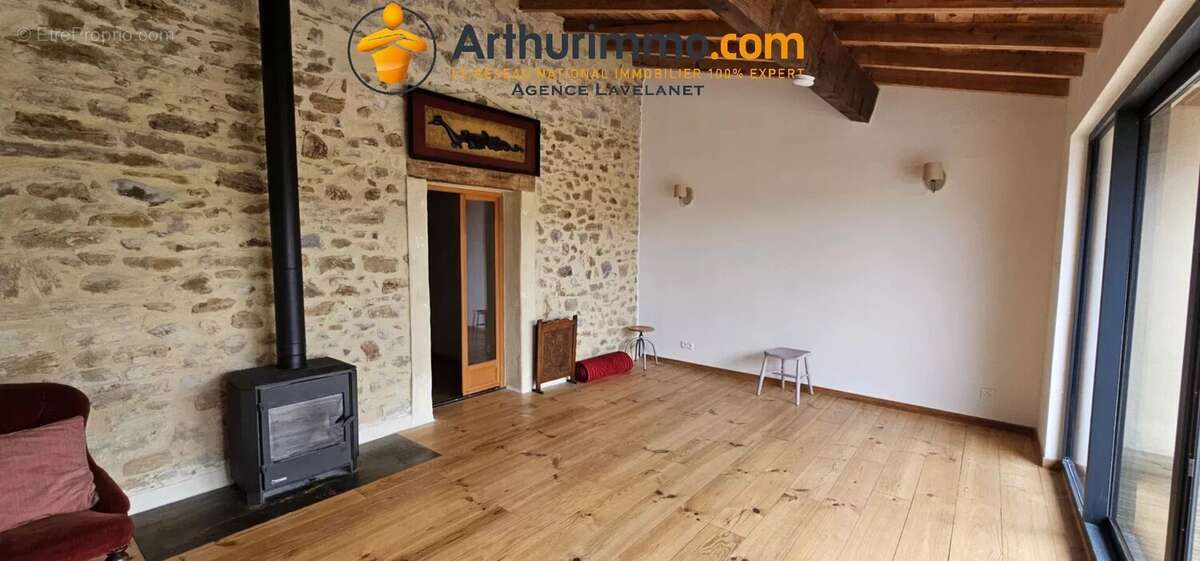 Magnifique maison de trois chambres dans une ancienne grange en pierre, avec jardin et terrasse sur le toit. - photo 7