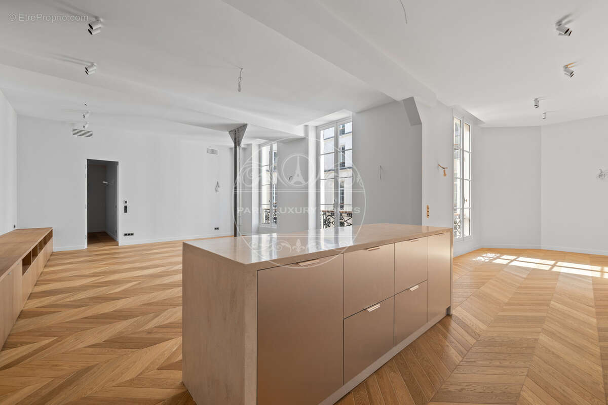 Superbe appartement rénové à Paris 1er ! - photo 7