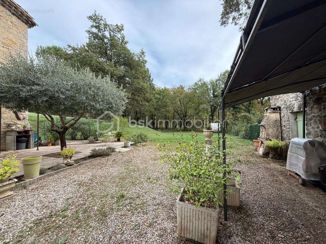 Maison de caractère 104 m² – Terrain 17,5 ha – Les Tourrettes (26740) - photo 3