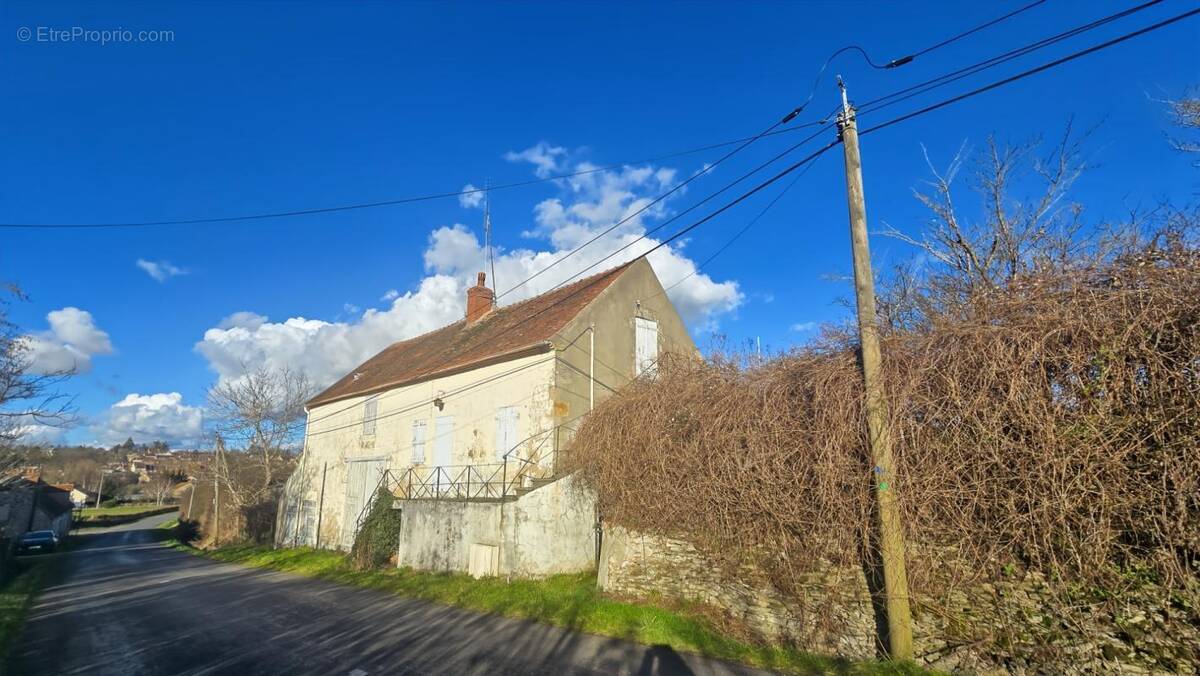 Maison à SOUVIGNY