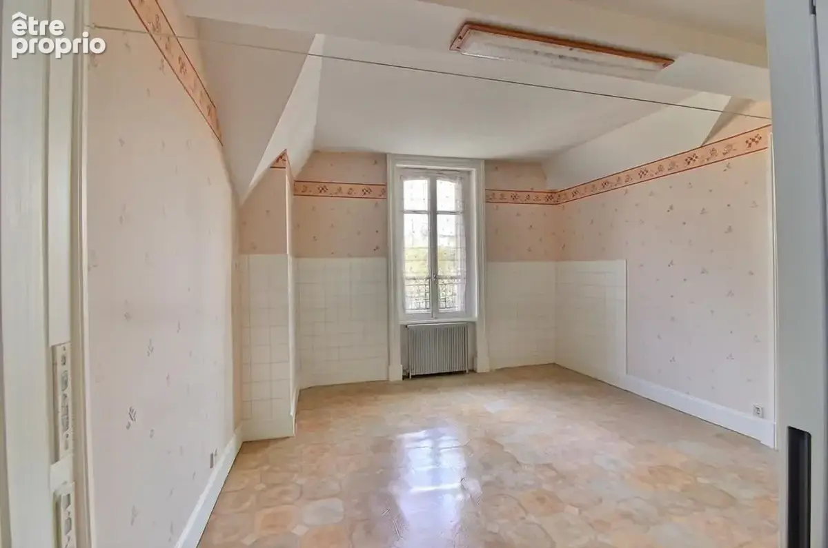 Saint Etienne 42100 secteur Cours Fauriel Appartement  T2 de 70m² habitables 1 chambre  GARAGE 2 GRENIERS 2 CAVES - photo 4