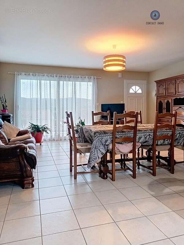 Maison à LE LARDIN-SAINT-LAZARE