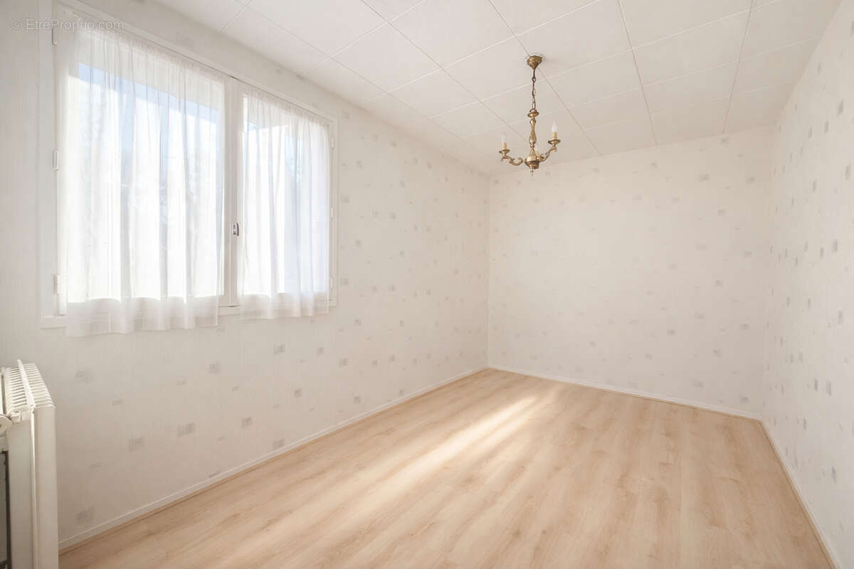 Appartement à SAINT-CYR-SUR-LOIRE