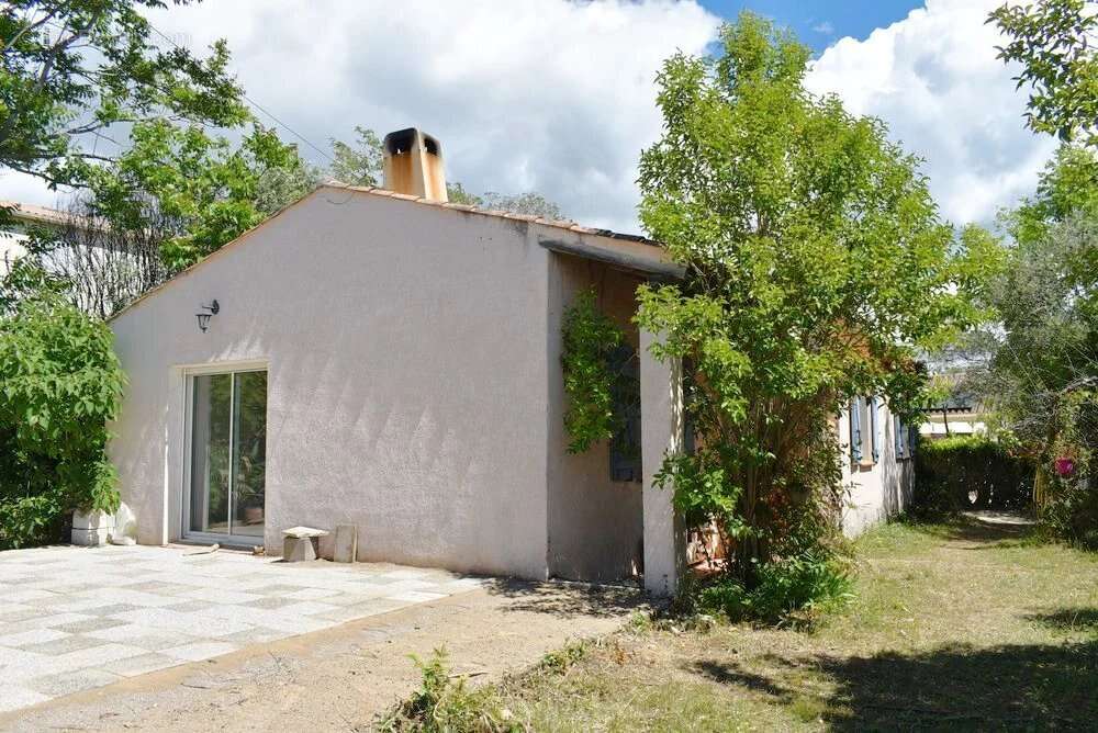 Maison à MONTAUROUX