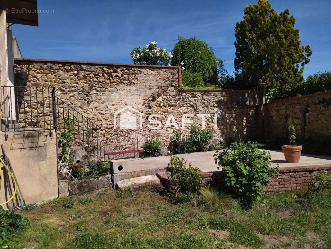 Photo 7 - Maison à LE MONTET