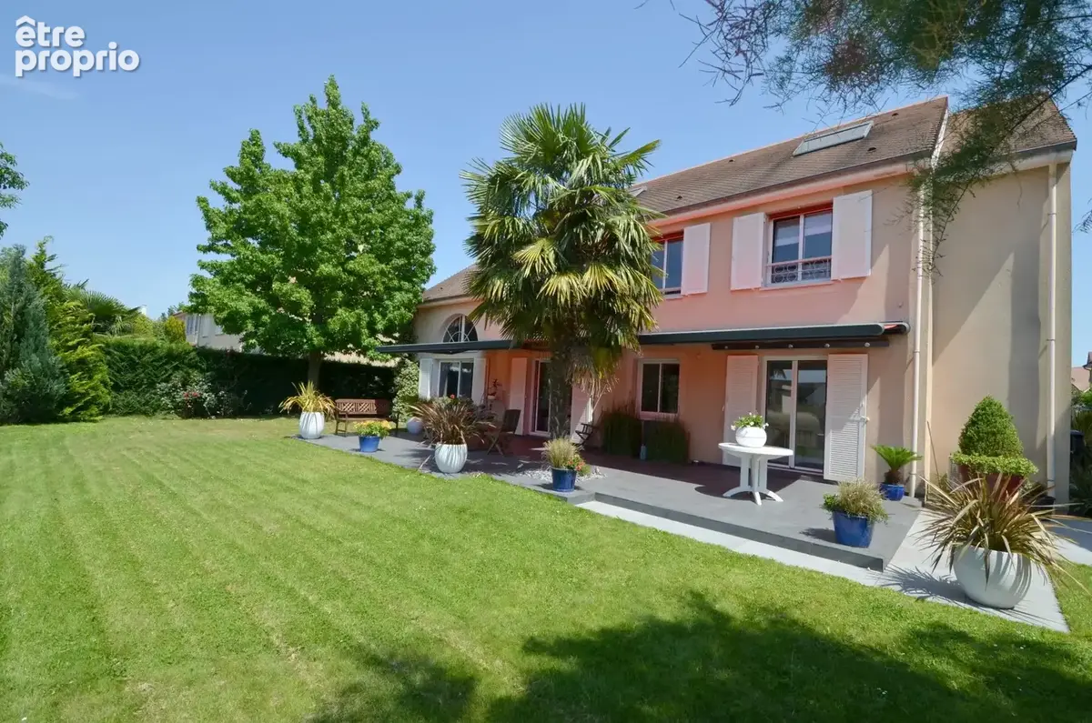 Maison 8 pièces 180 m² à vendre à Croissy-Sur-Seine (78290) - photo 2
