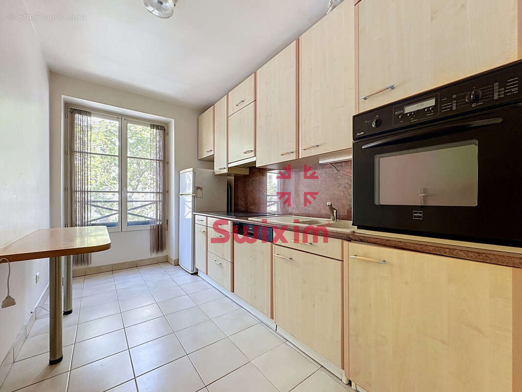 Appartement 78 m² à Paris-18e  - photo 4