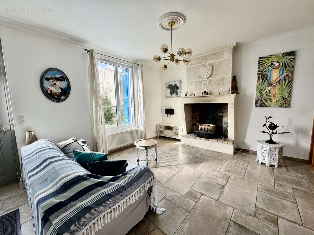 Maison à MESCHERS-SUR-GIRONDE
