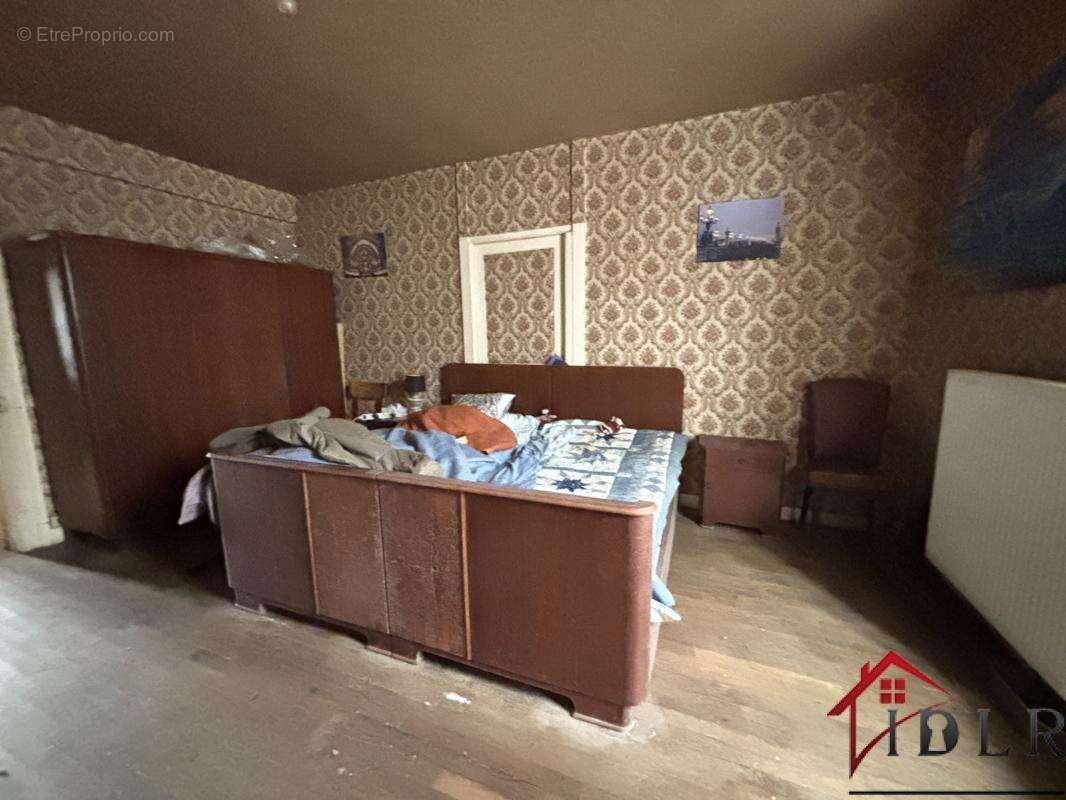 Maison à TERRE-NATALE