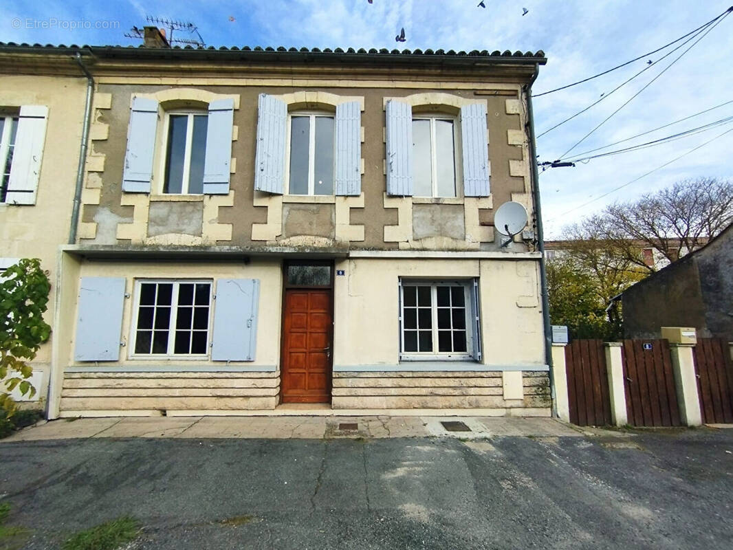 Appartement à PINEUILH