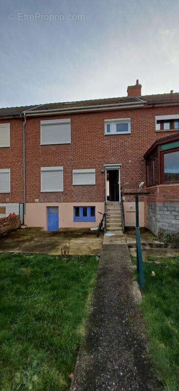 Maison à SIN-LE-NOBLE