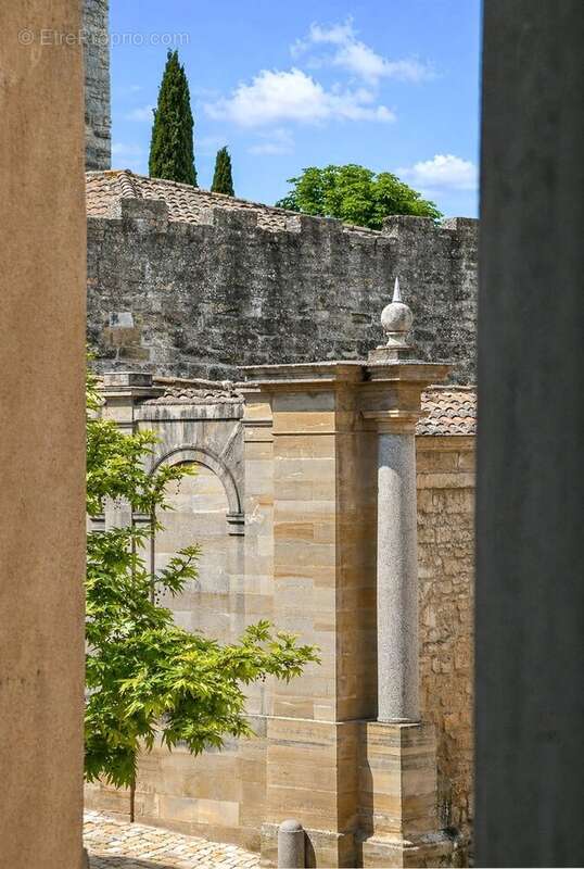Appartement à UZES