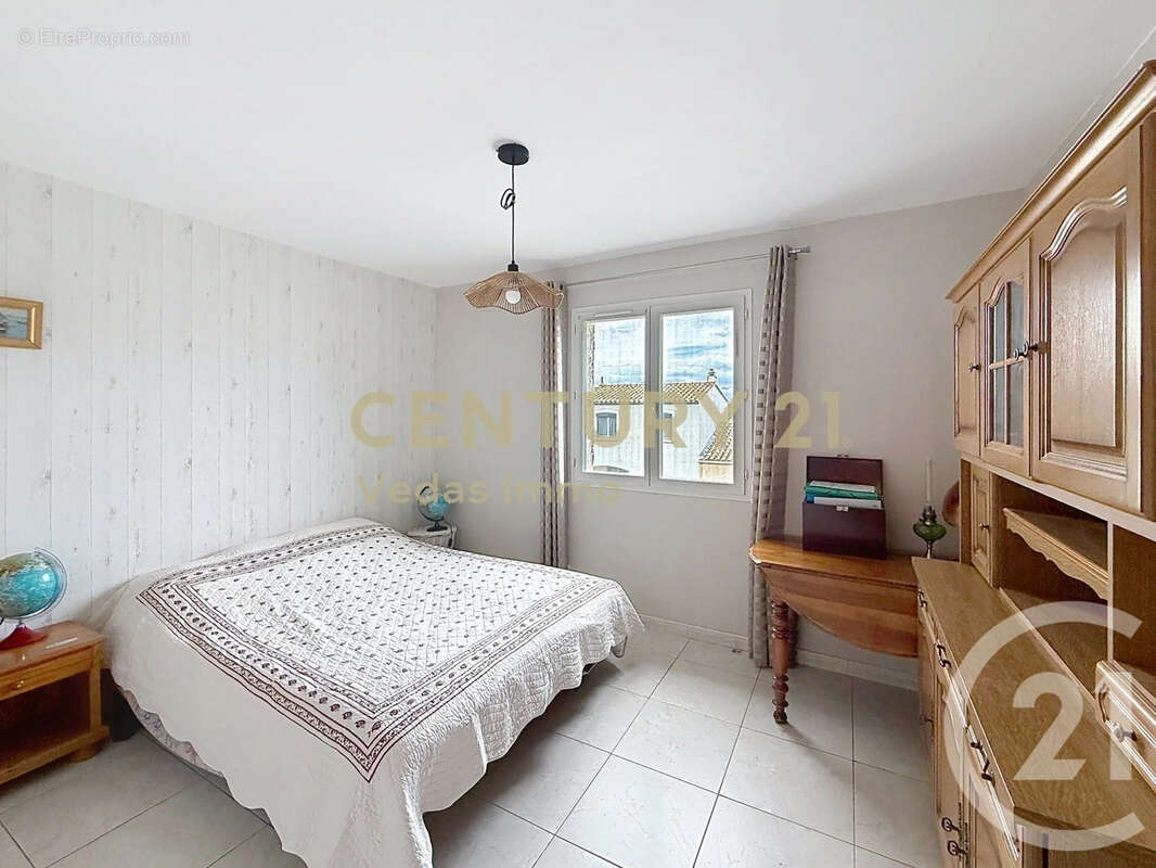 Maison 168 m² à Saint-Jean-De-Vedas  - photo 9