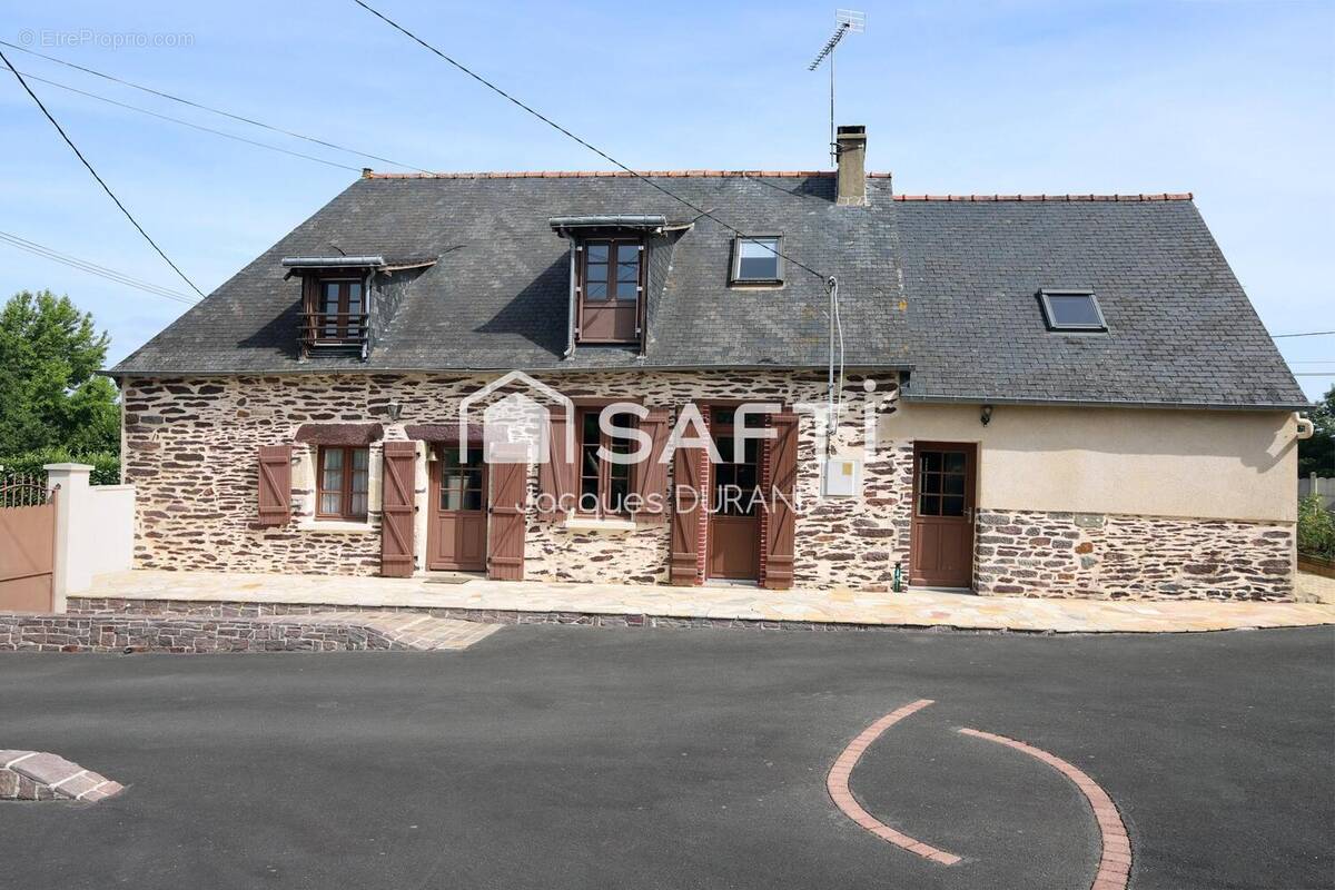 Photo 1 - Maison à BRUZ