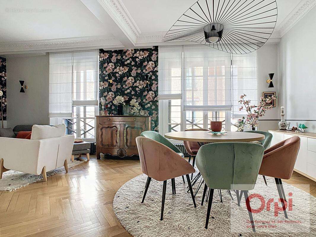 Maison à ISSY-LES-MOULINEAUX