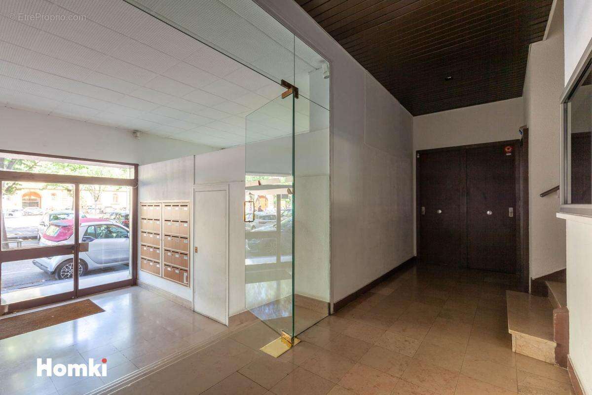 Appartement T1 de 9 m2 à Marseille 13008, Avenue du Prado - photo 6