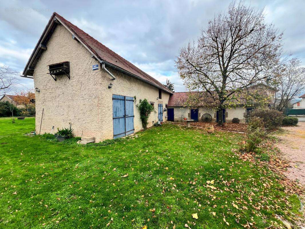 Maison à SAINT-PRIEST-BRAMEFANT