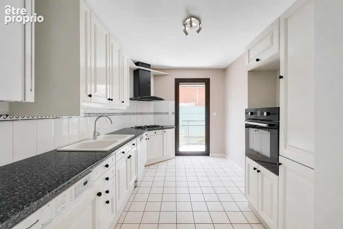 Appartement de standing T5 de 127,72 m2 avec une terrasse de 33 m2, Toulouse Compans Caffarelli (31000) - photo 4