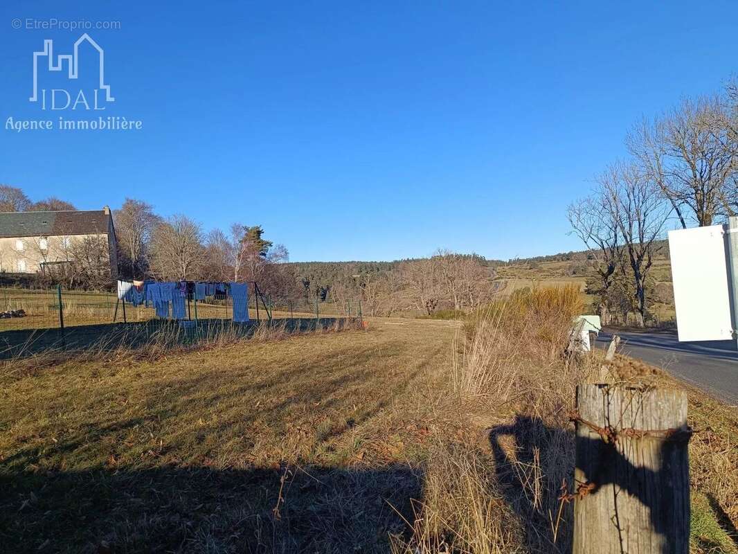 Terrain à FAU-DE-PEYRE