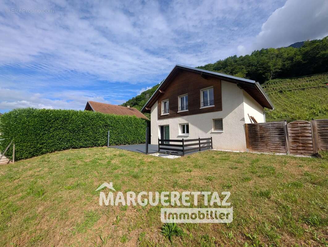 Maison à MARIGNIER